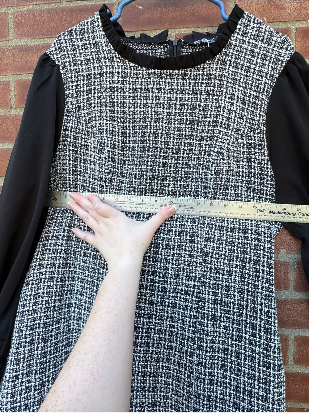 BLOOMCHIC Plus Size 18/20 Black White Tweed Shift Dress Long Sleeve Ruffle Cuff - Picture 9 of 9